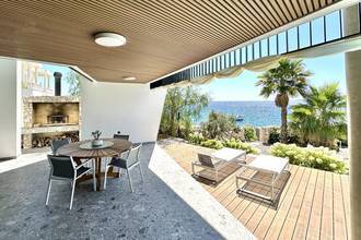 Thumbnail von Designervilla mit Infinity-Pool in erster Reihe zum Meer