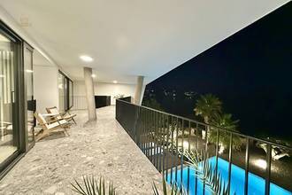 Thumbnail von Designervilla mit Infinity-Pool in erster Reihe zum Meer