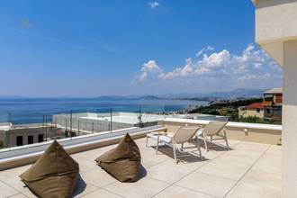 Thumbnail von Moderne Villa mit beheiztem Pool, Meerblick und Dachterrasse