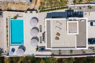 Thumbnail von Moderne Villa mit beheiztem Pool, Meerblick und Dachterrasse
