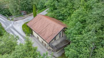 Thumbnail von Geräumiges Einfamilienhaus in idyllischer Lage