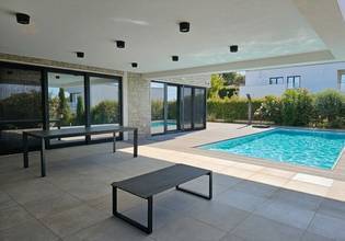 Thumbnail von Moderne Villa mit Pool, Meerblick und Wellnessbereich