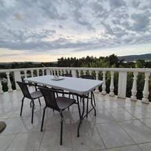 Thumbnail von Haus mit drei separaten Wohnungen und Meerblick, 200 Meter zum Meer