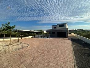 Thumbnail von Modernes Neubauhaus mit Swimmingpool und Meerblick