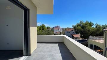 Thumbnail von Neubauwohnung auf zwei Etagen mit Dachterrasse und Meerblick