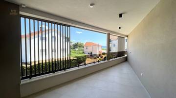 Thumbnail von Neubauwohnung mit Meerblick, Terrasse und Aufzug, 50 Meter zum Strand