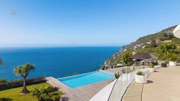 Thumbnail von Villa Felicidade – moderne Architektur mit Atlantikblick