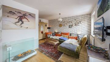 Thumbnail von Dachgeschosswohnung mit Turmzimmer und Panorama-Ausblick