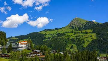 Thumbnail von Dachgeschosswohnung mit Turmzimmer und Panorama-Ausblick