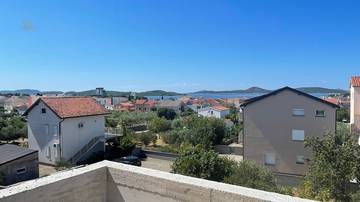 Thumbnail von Neubau: Zwei einzeln erhältliche Wohnungen mit Meerblick und Terrasse