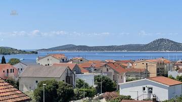 Thumbnail von Neubau: Zwei einzeln erhältliche Wohnungen mit Meerblick und Terrasse