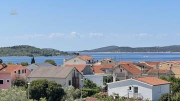 Thumbnail von Neubau: Zwei einzeln erhältliche Wohnungen mit Meerblick und Terrasse