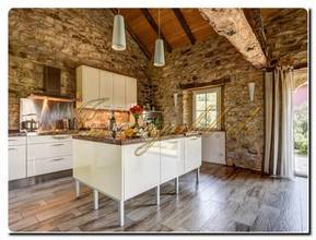 Thumbnail von Charmantes Haus in einem malerischen Steindorf mit Pool, Terrasse, Holzofen und Panoramablick