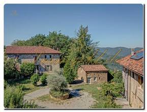 Thumbnail von Charmantes Haus in einem malerischen Steindorf mit Pool, Terrasse, Holzofen und Panoramablick