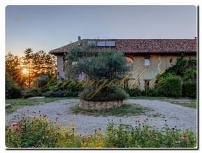 Thumbnail von Charmantes Haus in einem malerischen Steindorf mit Pool, Terrasse, Holzofen und Panoramablick