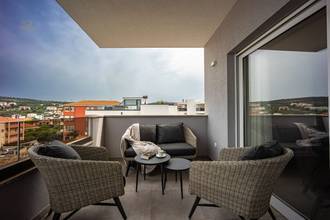 Thumbnail von Luxuriöses Penthouse mit Pool und Meerblick
