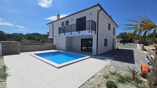 Neue Doppelhaushälfte mit Pool und Meerblick nur 200 Meter zum Meer