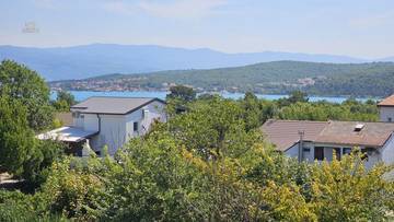 Neue Wohnung im ersten Obergeschoss mit Meerblick und Stellplatz