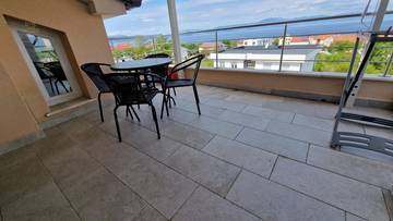 Thumbnail von Neubauwohnung im Dachgeschoss mit Meerblick