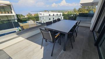 Thumbnail von Moderne Wohnung mit beheiztem Pool, Garten und Meerblick