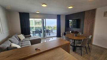 Thumbnail von Moderne Wohnung mit beheiztem Pool, Garten und Meerblick