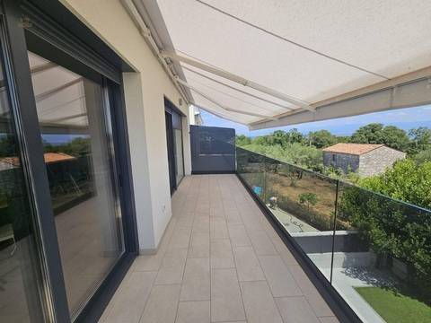 Hochwertige Wohnung mit Meerblick nur 170 Meter vom Meer