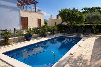 Thumbnail von Villa mit Swimmingpool, Dachterrasse und Meerblick
