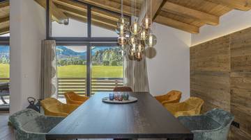 Thumbnail von Exklusives Chalet mit Pool unmittelbar am Golfplatz