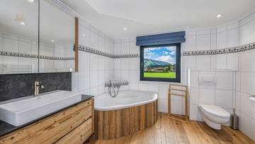 Thumbnail von Luxuriöse Dachgeschoss-Maisonette in sonniger Ruhelage
