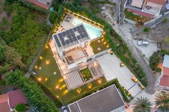 Thumbnail von Neubau-Luxusvilla mit beheiztem Infinity-Pool, Aufzug und Meerblick