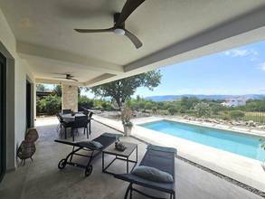 Thumbnail von Moderne VIlla mit Pool in ruhiger Lage
