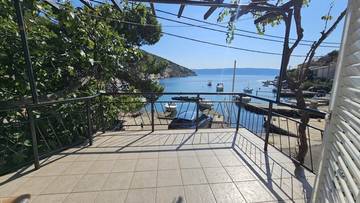 Thumbnail von Doppelhaushälfte in erster Reihe zum Meer mit Bootsanleger (Nutzung), Garten und Garage