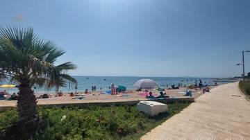 Thumbnail von Erdgeschosswohnung in erster Reihe zum Meer mit Terrasse und Garten
