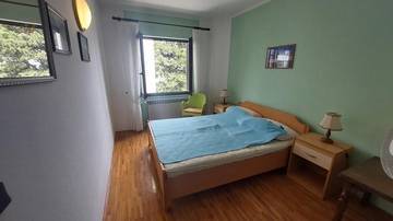 Thumbnail von Großes Haus mit Meerblick, Garten und Garage auf vier Etagen