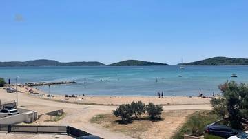 Thumbnail von Neubauwohnung mit Terrasse und Meerblick, nur 30 Meter zum Strand