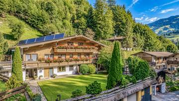 Thumbnail von Großzügiges Mehrfamilienhaus mit 3 Wohnungen