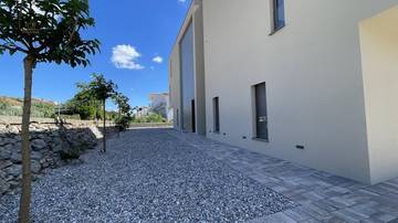 Thumbnail von Neubau-Penthouse mit Panoramablick auf Meer und Stadt, Aufzug und zwei Stellplätzen