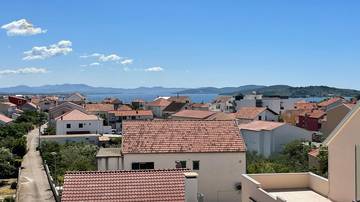 Thumbnail von Neubau-Penthouse mit Panoramablick auf Meer und Stadt, Aufzug und zwei Stellplätzen