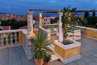 Thumbnail von Penthouse über zwei Ebenen mit Dachterrasse und Panoramablick