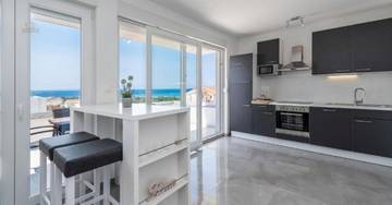 Thumbnail von Moderne Wohnung mit Meerblick und beheiztem Gemeinschaftspool