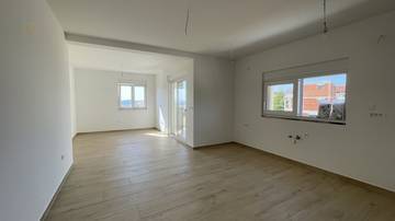 Thumbnail von Neubauwohnung mit drei Schlafzimmern, Terrasse und Meerblick