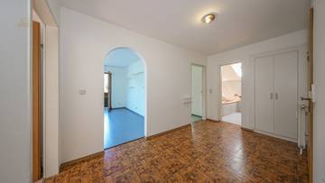 Thumbnail von Dachgeschosswohnung in Ruhelage mit Kaiserblick