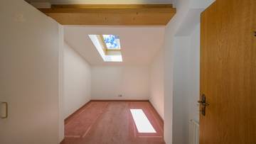 Thumbnail von Dachgeschosswohnung in Ruhelage mit Kaiserblick