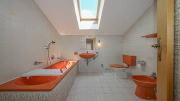 Thumbnail von Dachgeschosswohnung in Ruhelage mit Kaiserblick