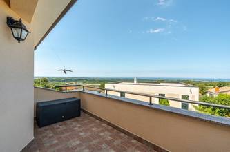 Thumbnail von Charmante Villa mit Swimmingpool und Meerblick