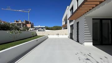 Thumbnail von Neubau-Doppelhaushälfte mit Meerblick, Garten und zwei Stellplätzen