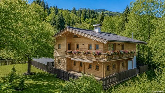 Tirolerhaus mit über 3.800 m² Grund in idyllischer Ruhelage