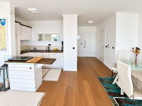 Thumbnail von Wohnung mit überdachter Terrasse und Panoramablick aufs Meer