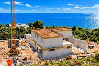 Thumbnail von Neubauvilla mit Pool, Garage und Meerblick