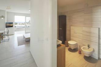 Thumbnail von Moderne und möblierte Wohnung mit Meerblick
